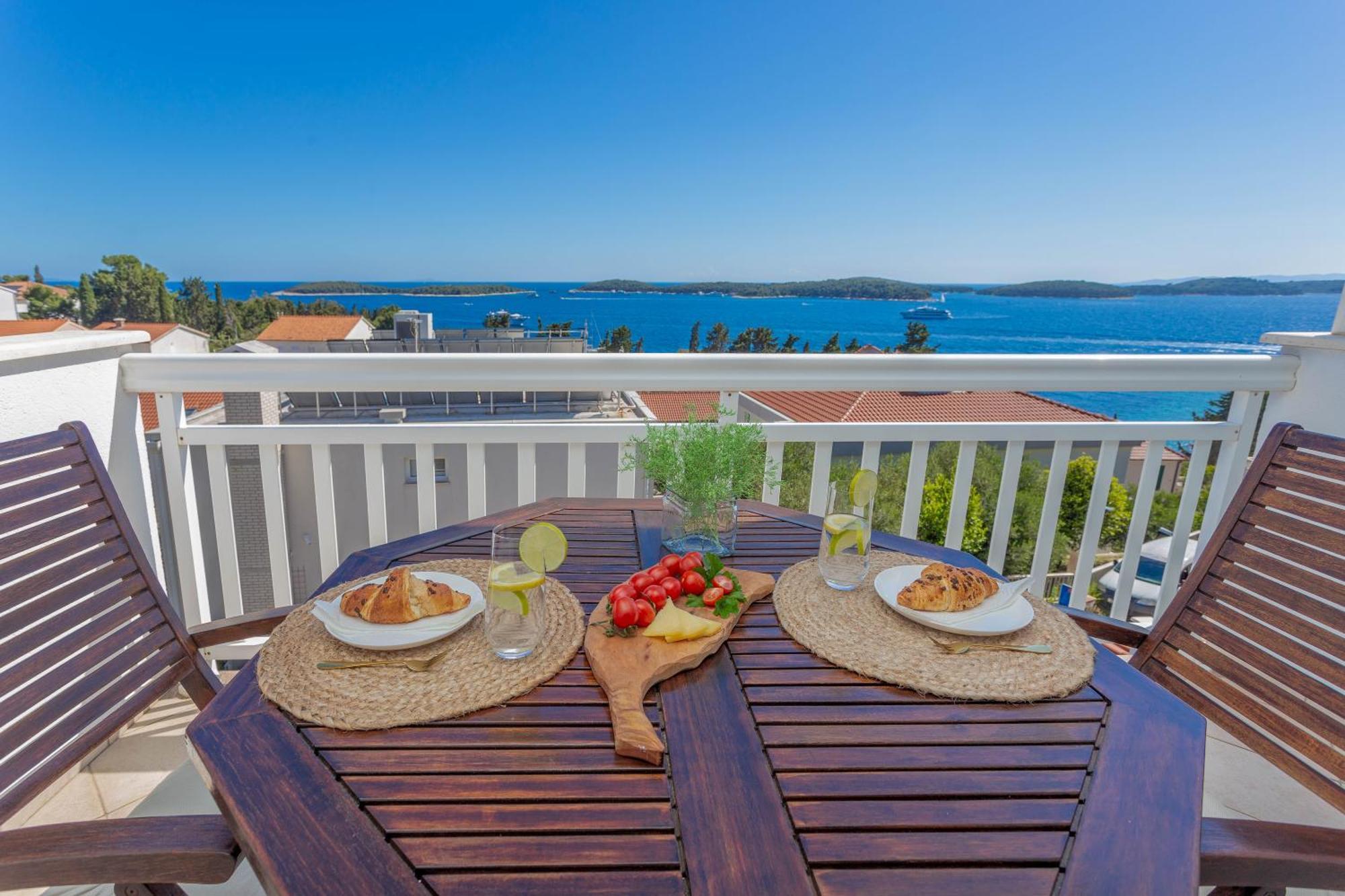 Tia Hvar Top View Apartment Hvar Town Exterior foto