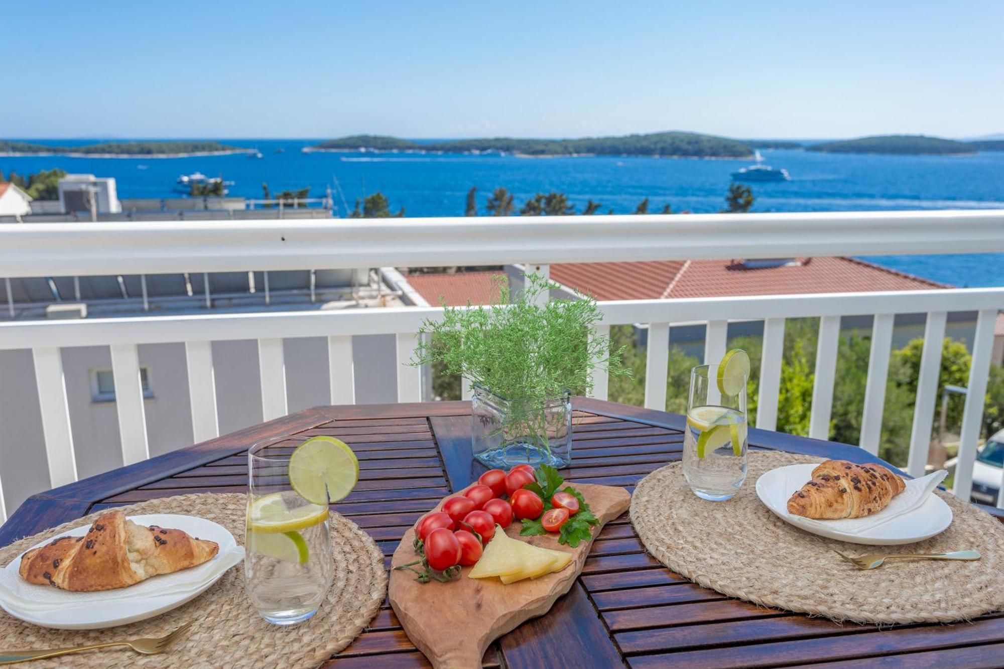 Tia Hvar Top View Apartment Hvar Town Exterior foto